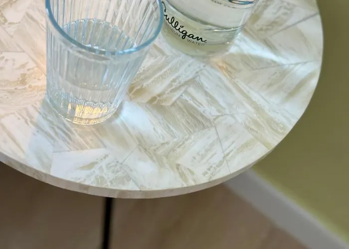 Daire Canaryislandshost L Sol *